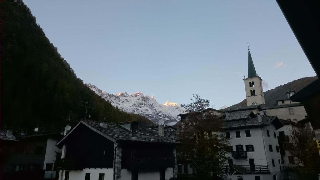 Hotel Al Caminetto Valtournenche Exterior foto