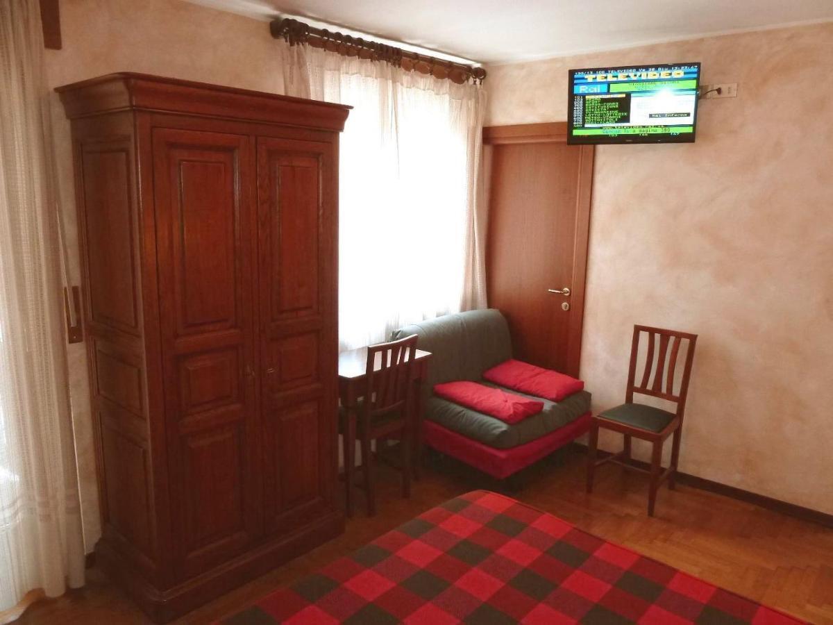 Hotel Al Caminetto Valtournenche Quarto foto